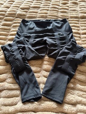 High-Waist Black Sculpting Leggings - Women
